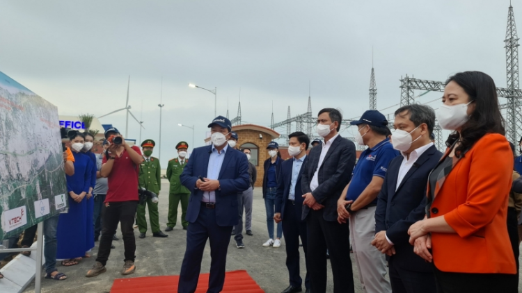 Phó Chủ tịch k’tiếc k’ruung Võ Thị Ánh Xuân lưm đhanuôr zr’lụ tuh Quảng Bình