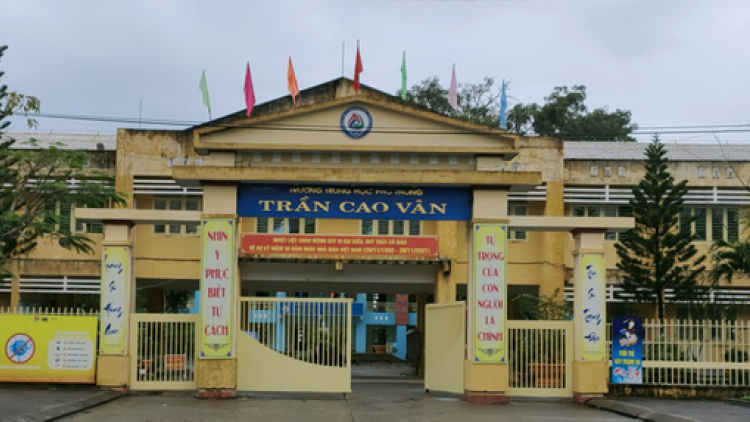 Pân jứih học sinh lớp 11 cóh Quảng Nam tiêm mưy chu 2 t’niêm vắc xin