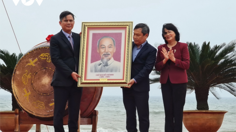 Phó Chủ tịch k’tiêc k’ruung ta đang moon: Tết choh n’loong tượt lang hay tươc ooy Ava Hồ đhị Quảng Bình