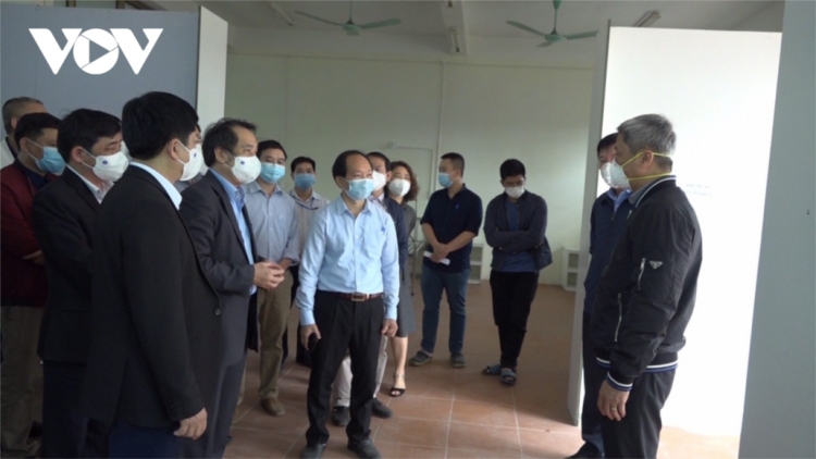 Thứ trưởng Bộ Y tế Nguyễn Trường Sơn bhrợ bhiệc lâng tỉnh Hải Dương