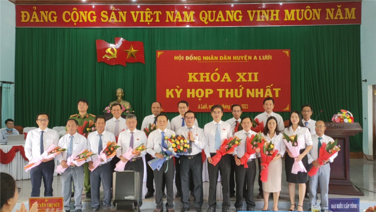 T’cooh Hồ Đàm Giang vêy cớ ta bầu chức danh Chủ tịch HĐND chr’hoong A Lưới khoá XII, nhiệm kỳ 2021- 2026