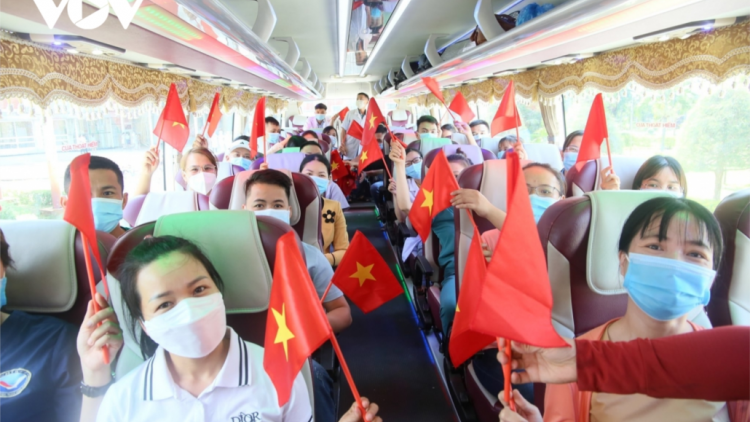 K’rơ bhâu cán bộ y tế, nhân viên, sinh viên ngành y zooi đoọng miền Nam zêl pr’luh Covid-19
