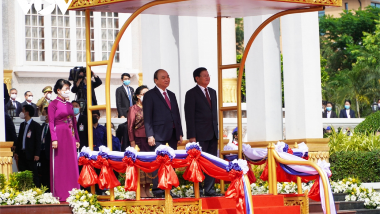 Bhiệc bhan đương hơnh déh chr’nắp liêm Chủ tịch k’tiếc k’ruung Nguyễn Xuân Phúc lưm lêy zr’ziêng cóh Lào