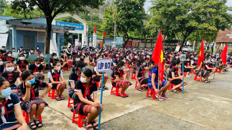 Da ding ca coong Quảng Nam bh’dzang moot c’moo hoc t’mêê