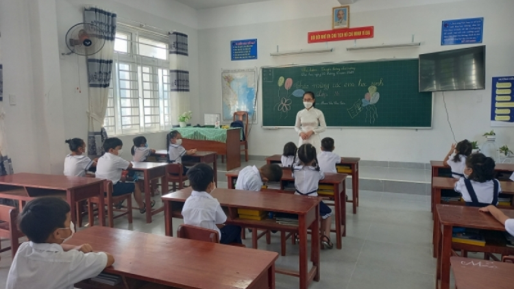 Đà Nẵng: Tơơp c’xêê 11, tiêm văc xin cha groong Covid-19 ha học sinh tơợ 15 tươc n’dup 18 c’moo