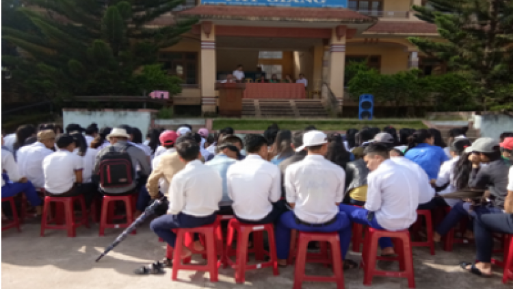 Da ding ca coong Quảng Nam: T’ngay thi tr’nơơp dưr vaih yêm têêm liêm ta nih