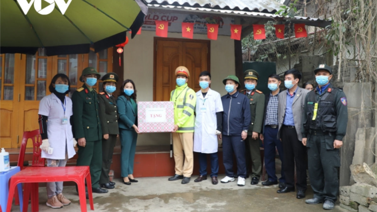 Dóo dzợ t’đang ma nuyh bhuôih, đhanuôr acoon coh Yên Bái ơy chếêc tước bác sỹ bêl lum jeh ca ay