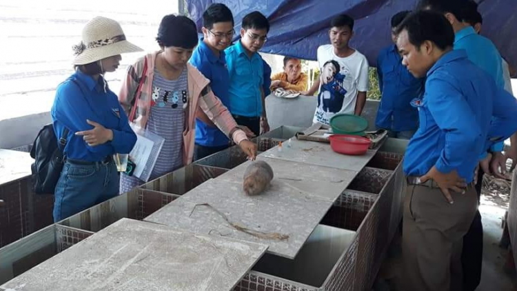 Quảng Nam- Ting t’ngay ting bấc đha đhâm c’mor tợơp  bhrợ têng cha vêy đơơng chô bh’nơơn