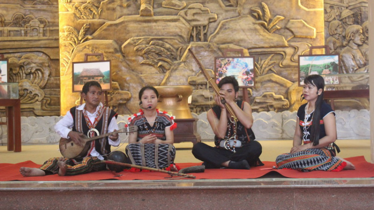 Bhling Cảnh chăp kiêng bhlầng ba booch Cơ Tu