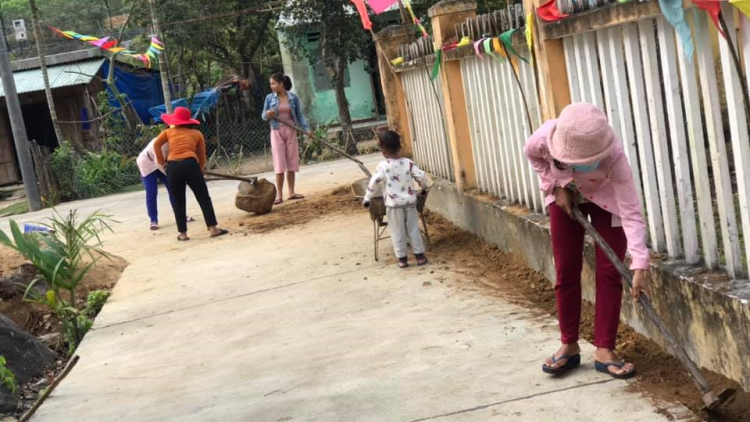 Bh’nơơn tợơ cr’nọo bh’rợ âng Câu lạc bộ “Pân đil Cơ Tu lâng môi trường t’viêng”