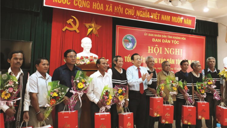 Ma nưih vêy bâc ngai chr’năp coh đha nuôr acoon coh coh Khánh Hòa: Đhị za nươr nhâm mâng ha vel ma nang