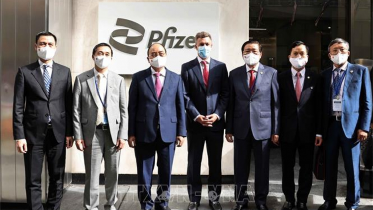Pfizer gr’hoot đoọng zập 31 ức liều vắc xin đoọng ha Việt Nam coh c’moo đâu