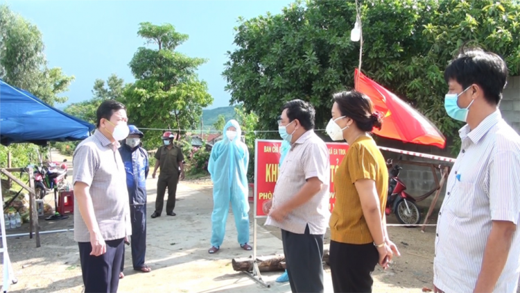 Phú Yên: Hân đơơh cha groong zêl pr’luh zr’lụ đha nuôr acoon coh coh Sông Hinh