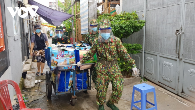 Quân đội pazao đoọng k’ha riêng hun pr’hêl đoọng ha đhanuôr TP.HCM