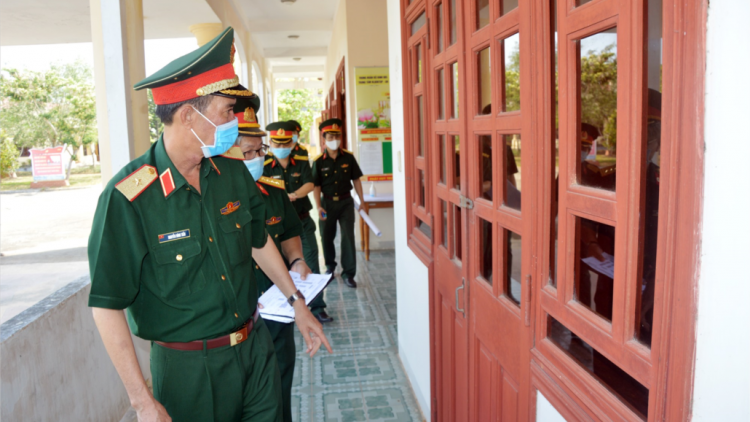 Quân khu 5 ch’mêệt lêy zr’lụ bhrợ têng bệnh viện dã chiến pa dưah Covid-19 đhị tỉnh Quảng Nam