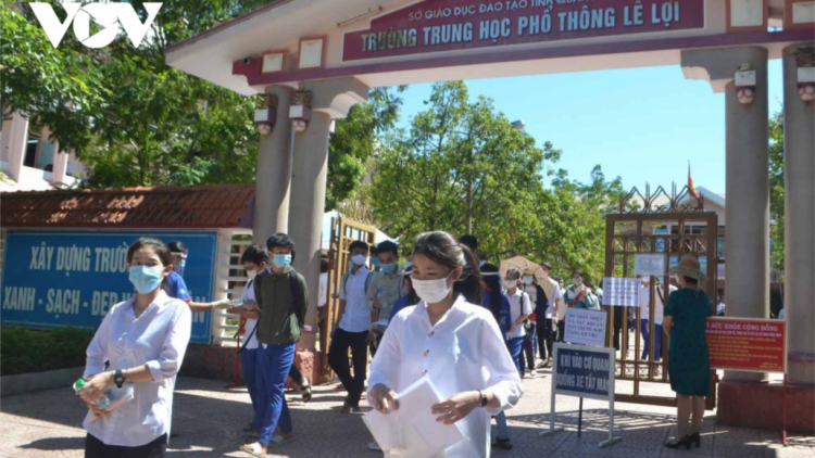 Quảng Bình lâng Quảng Trị đoọng học sinh đhêy Tết đơơh