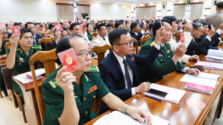 Quảng Nam pa xiêr ma nưih pa bhrợ lâh 4 r’bhâu biên chế coh 5 c’moo