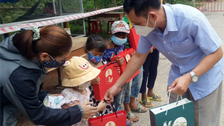 Quảng Nam: bâc hun pr’hêl Trung thu tươc lâng p’niên k’tứi