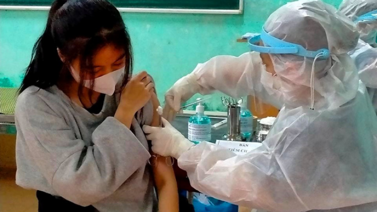 Thừa Thiên Huế ha lỵ lêy bh’rợ lươt học cơnh lâng học sinh căh tộ tiêm vaccine Covid-19