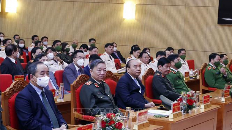 Chủ tịch nước Nguyễn Xuân Phúc pâh bhiệc bhan hơnh deh 75 c’moo Báo Công an nhân dân pa căh số tr’nơợp