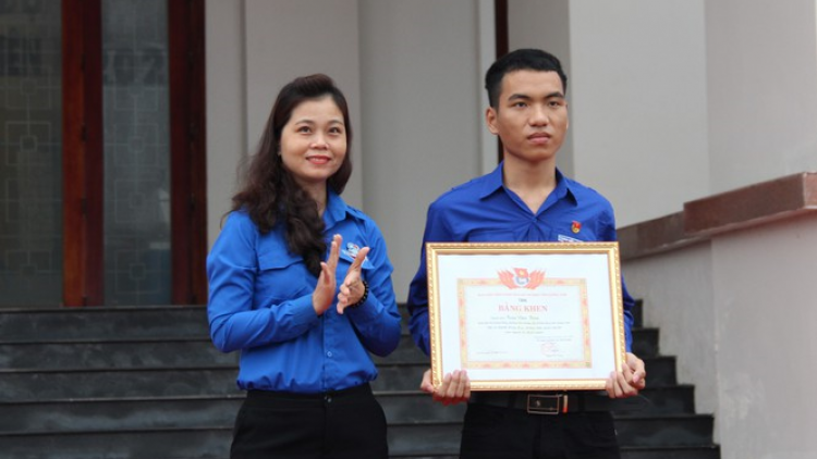 Pa đớp Bằng khen cher đoọng ha đha đhâm 20 c’moo zrâm ooy biển trông dấc ma mung 3 apêê ađhi học sinh