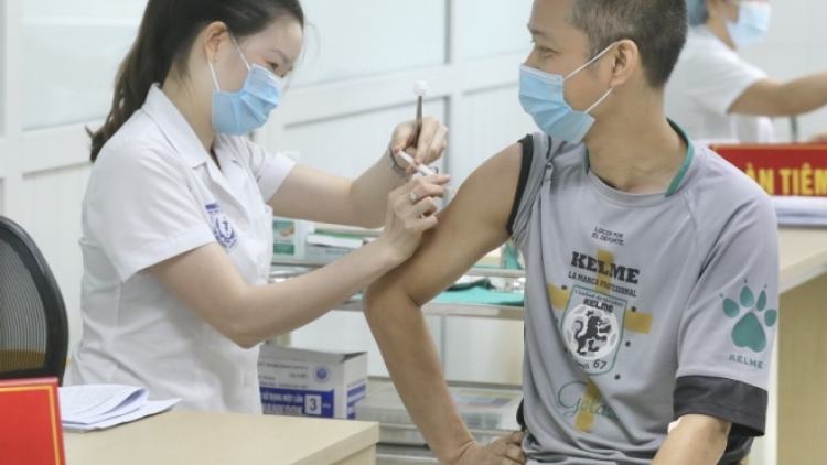 Tiêm xang 1 r’bhâu t’niêm tr’nơơp ch’mêệt lêy cr’chăl 3 vaccine Nano Covax
