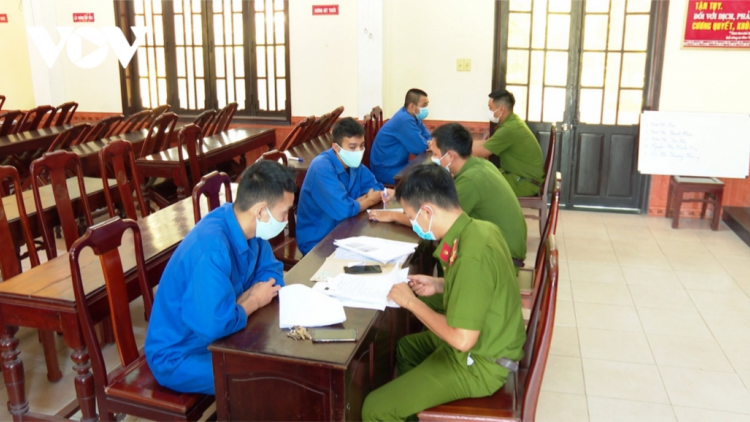 Thừa Thiên Huế: Coop pa xoọng 3 cán bộ xay truih ch’chơơr lấh 350 ping xal