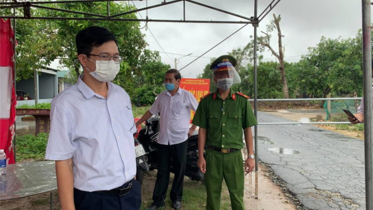 Thừa Thiên Huế: Bơơn lêy manuyh crêê pr’luh cr’ăy đhị zr’lụ ăt mamông, cha groong pazêng chr’val Phong Hoà, chr’hoong Phong Điền