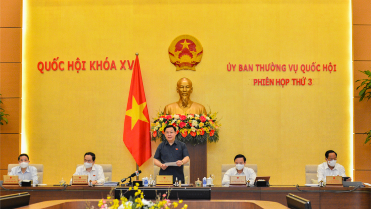 Chủ tịch Quốc hội Vương Đình Huệ: Bhrợ bhr’lâ pa zêng Luật Thống kê