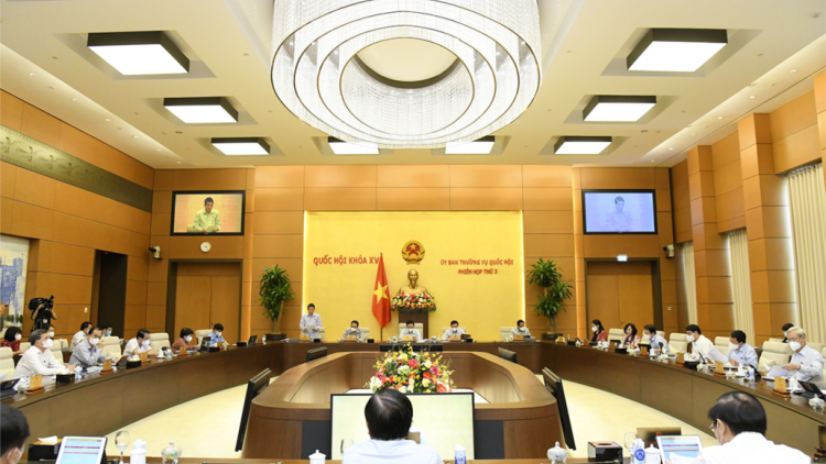 Uỷ ban TVQH: P’căh Bộ Chính trị prá xay p’too ooy xa nay chr’năp zư nhâm mâng râu têêm ngăn âng đác