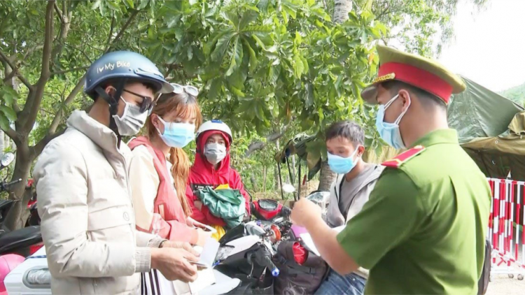 Quảng Ngãi: 653 cha năc xó xe tơợ n’đăh Nam chô, muy cha năc crêê boọ SARS-CoV-2