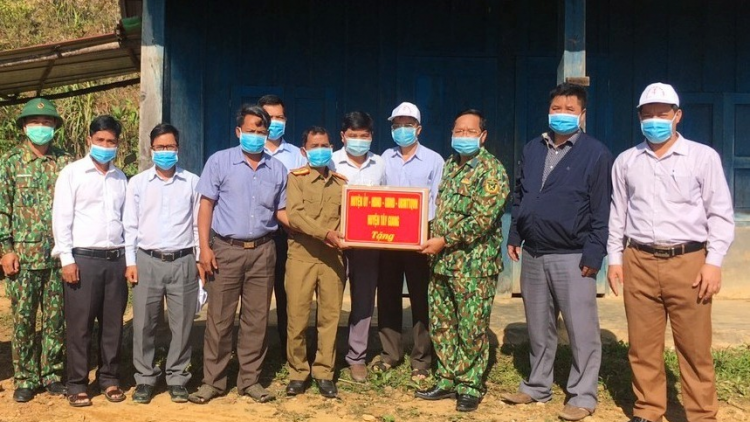 Tây Giang đoọng ch’nêê zooi đha nuôr Lào z’lâh ha ul bêl tr’zap hân noo choh bhrợ