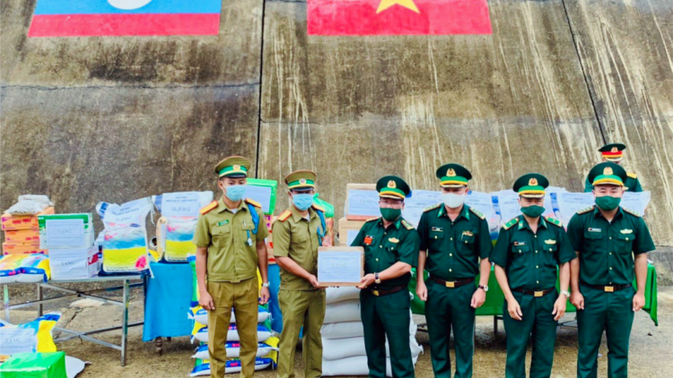 Đoọng ch’na lâng pr’đươi pr’dua y tế ha c’bhuh vũ trang Lào