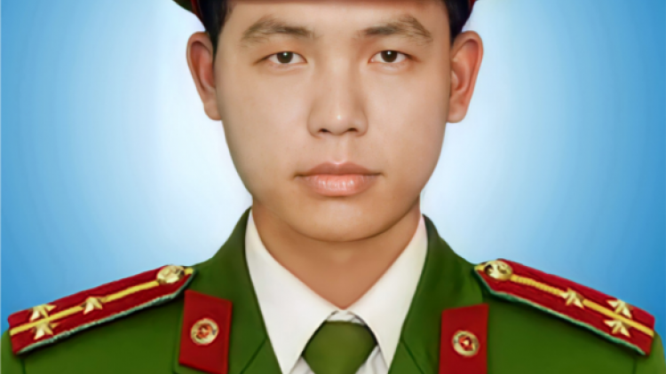 Thủ tướng ta đang moon pa đơp đoọng Huân chương Chiến công ha Thượng uý công an lâh chêệt bil bêl lươt bhrợ bh’rợ zâl cha groong pr’luh