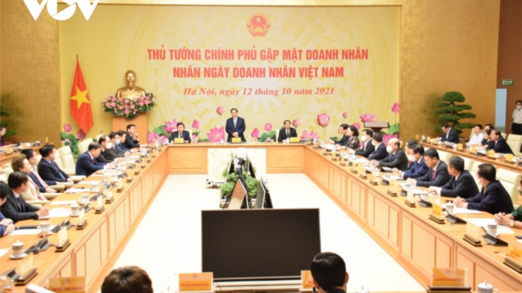 Thủ tướng: Doanh nghiệp năc choom t’bhlâng chroi đoọng bâc lâh mơ dzợ ooy cr’chăl pa dưr k’tiêc k’ruung Việt Nam k’rơ k’van