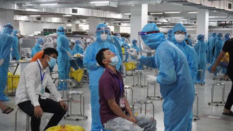 Thủ tướng k’đươi Bộ Y tế xră pa gluh râu pa choom đoọng doanh nghiệp ma xét nghiệm Covid-19