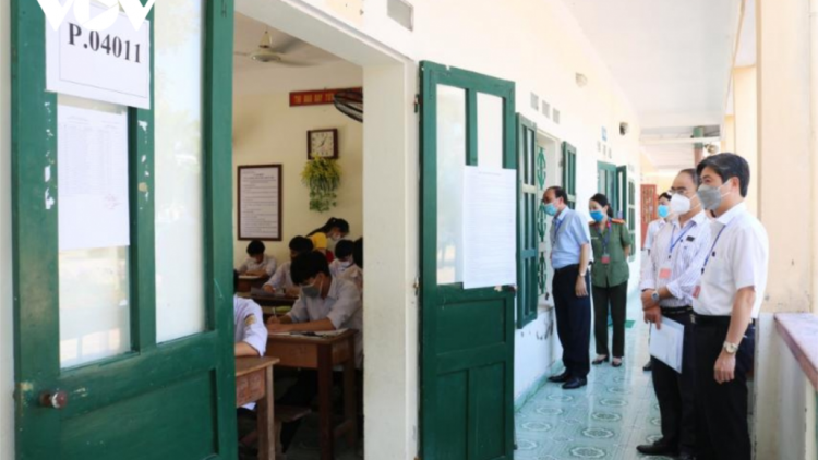 Thi tốt nghiệp THPT c’moo 2021: 9 thí sinh căh đoọng thi coh t’ngay thi tr’nơơp