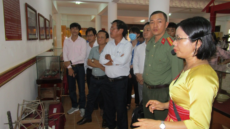 Pa căh văn hoá Chăm bêl hơnh deh 46 c’moo giải phóng Ninh Thuận
