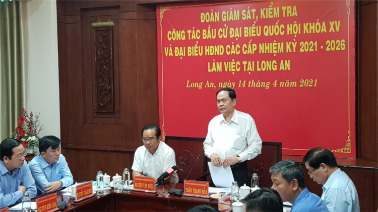 K’bhuh lêy cha mệêt âng Ủy ban Bầu cử k’tiếc k’ruung pa  bhrợ đhị Long An
