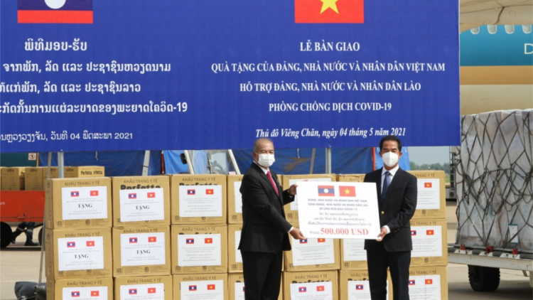 Việt Nam pazao đoọng 500.000 USD lâng pr’đươi pr’dua y tế zooi zúp Lào zêl cha groong pr’lúh Covid-19