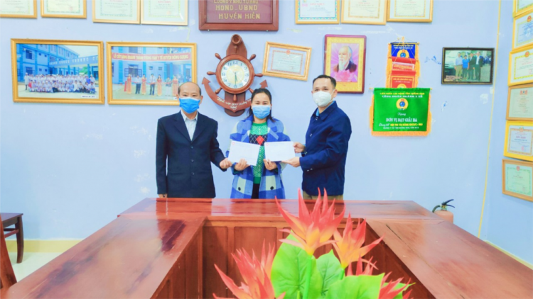 Chr’hoong Đông Giang- Quảng Nam: Tươc lum lêy, đoọng pr’hêl ha apêê y, bác sĩ lâng pazêng cha năc manuyh F0
