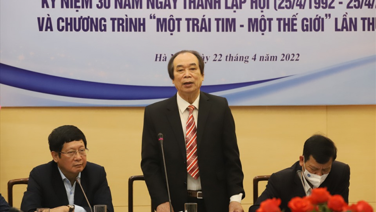 16 ực manứih khuých goo, p’niên p’nar lâng manứih lưm zr’nắh k’đhạp bơơn zooi zúp