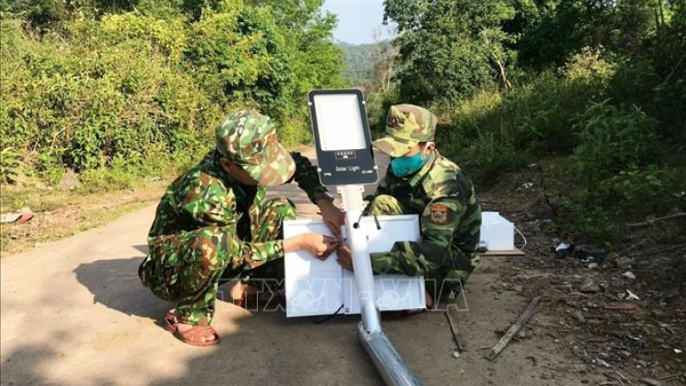 Bộ đội Biên phòng pa zay đơơng điện ang tước đhanuôr zr’lụ ca noong k’tiếc