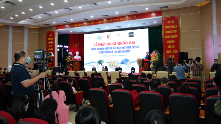 Chủ tịch nước Nguyễn Xuân Phúc pa gơi xa nay bh’rợ tươc Bhiêc bhan t’đang moon k’tiêc k’ruung xơợng bhrợ T’ngay Đac bha lang k’tiêc, T’ngay Khí tượng bha lang k’tiêc lâng Chiến dịch Giờ P’lêê k’tiêc c’moo 2022