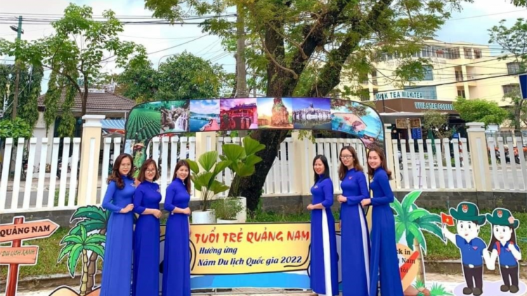 Quảng Nam: Đoàn ta đhâm c’mor ting xay bhrợ c’moo du lịch k’tiêc k’ruung c’moo 2022