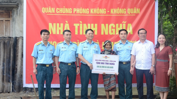 Quân chủng Phòng không – Không quân đoọng đong văn hóa lâng đong Đại đoàn kết ha đha nuôr tỉnh Thừa Thiên Huế