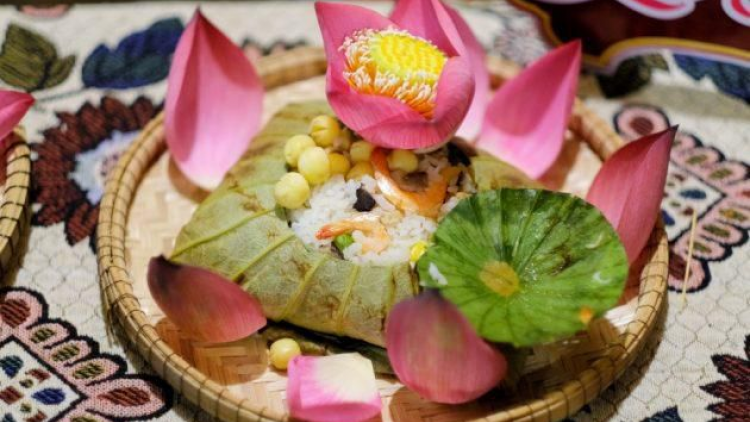 Tơợp bhrợ t’ngay bhiệc bhan Sen Huế 2022