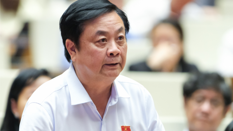 Bộ trưởng Lê Minh Hoan: liêm choom zập rau đoọng đhanuôr bơơn pa đăn lâng văc xin pr’luh pr’zuôh a’ọc châu Phi