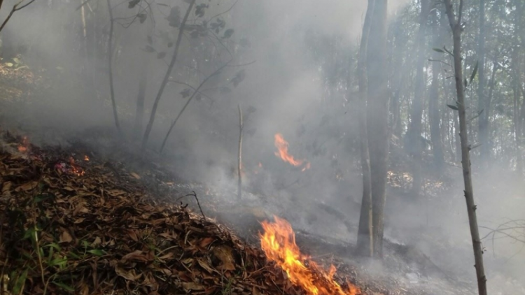 Quảng Nam-T’bhlâng lêy bhrợ đấh hân zêl cha groong roóh cát crâng