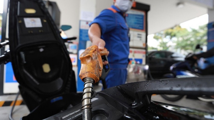 UBTV Quốc hội họp xay moon dự thảo Nghị quyết đăh mức thuế zư lêy môi trường cơnh lâng xăng dầu, mỡ nhờn